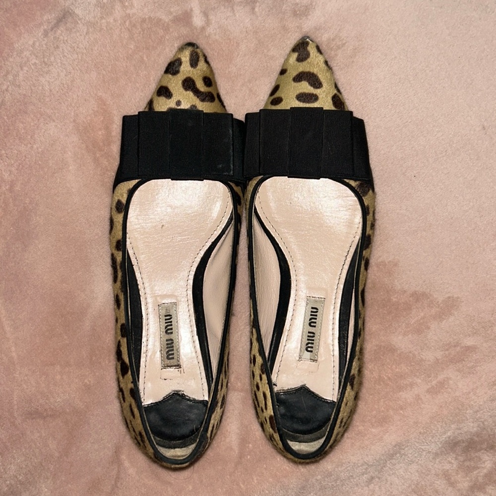 Miu Miu Women’s Two-tone Leopard Print Bow Ballet Flats. Pumps. Shoes. Size 36